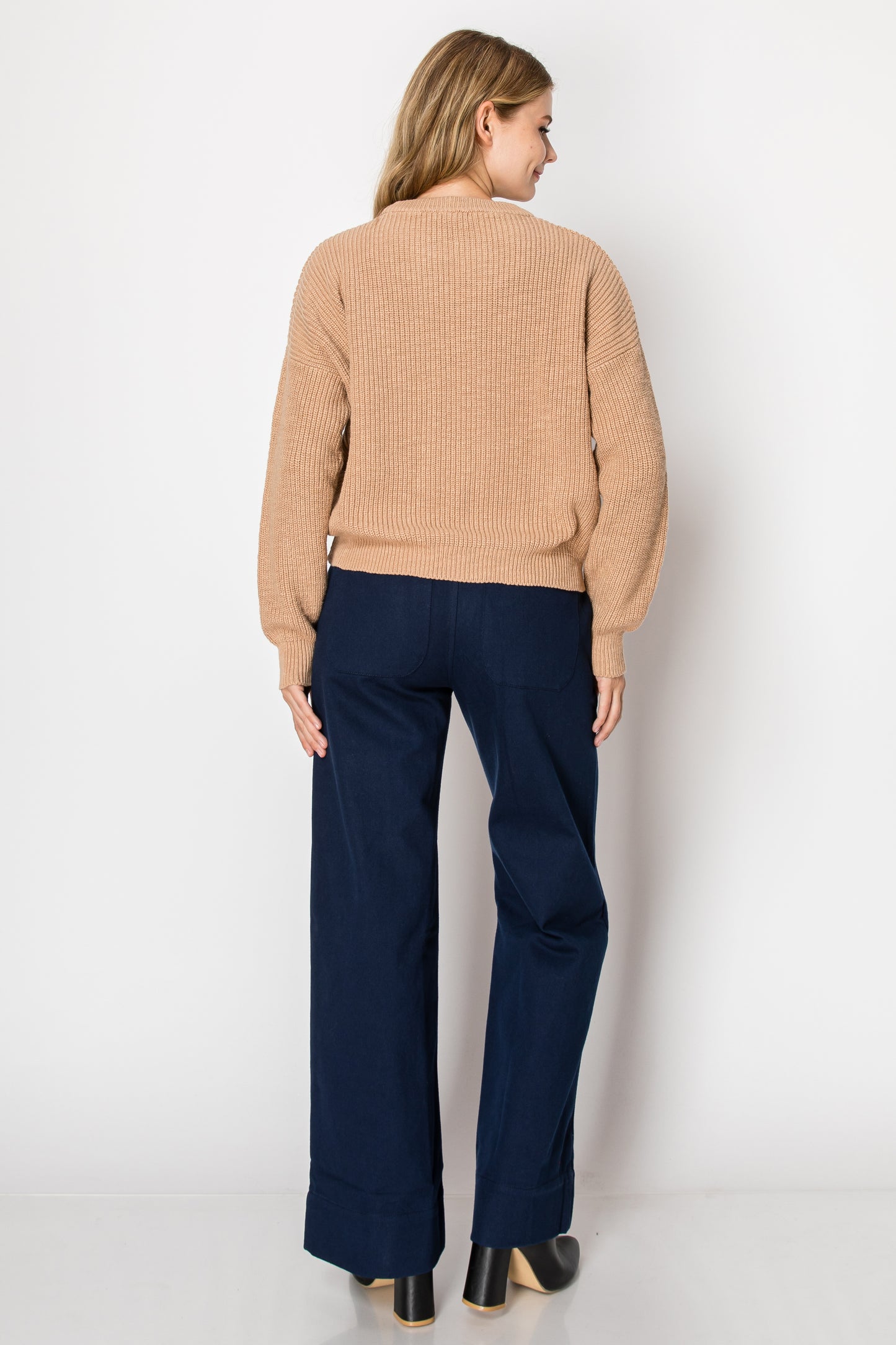 crewneck pullover sweater