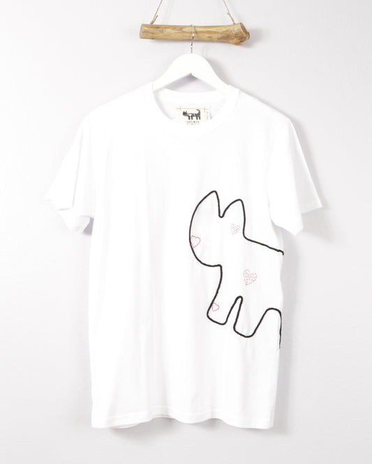 white cats with a heart t-shirt embroidery design spring tee shirt