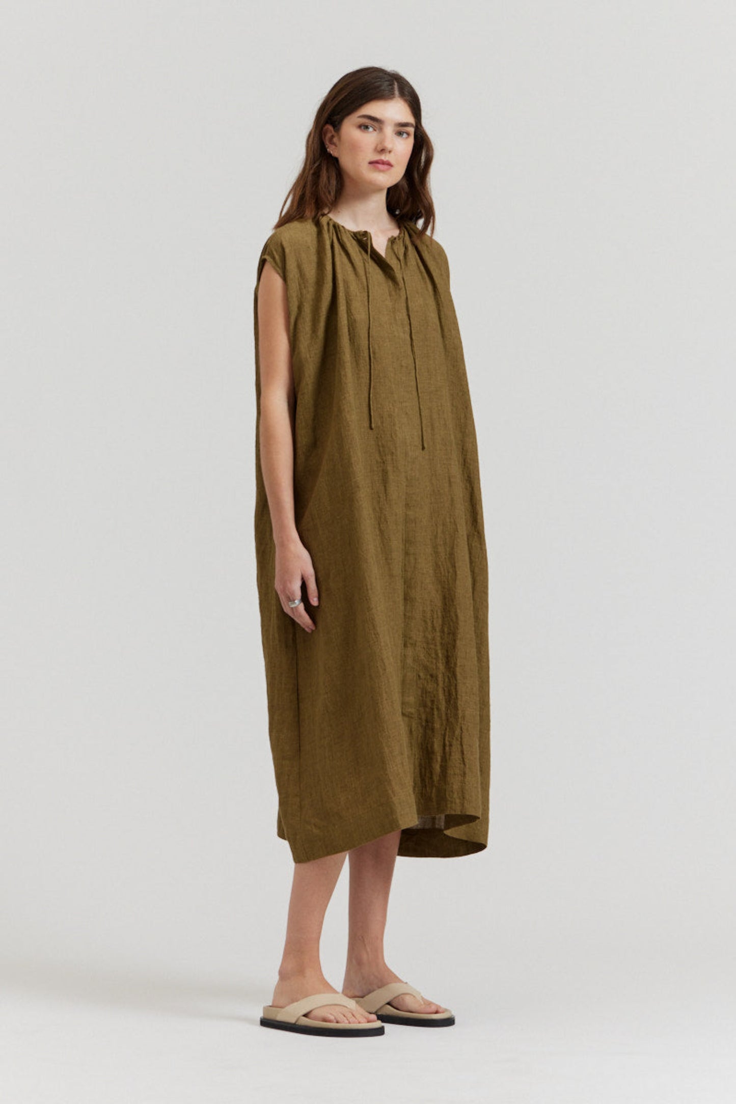 relaxed boxy linen midi dress spring trend