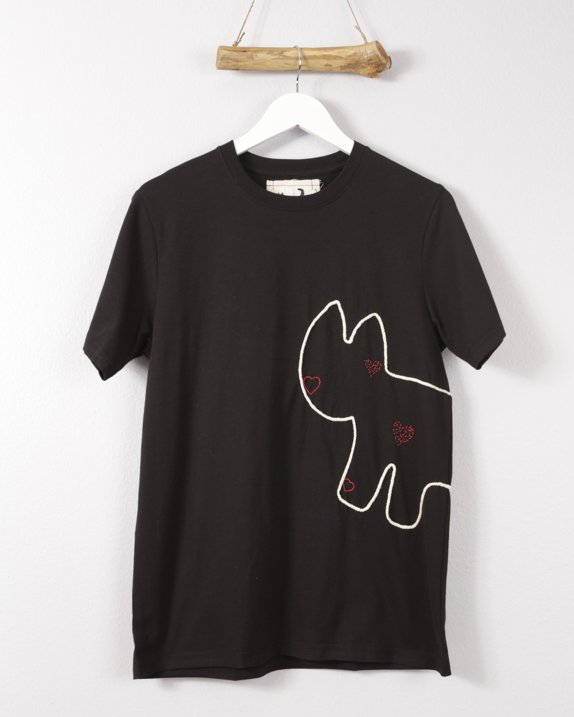 black crewneck t-shirt relaxed fit cats with a heart