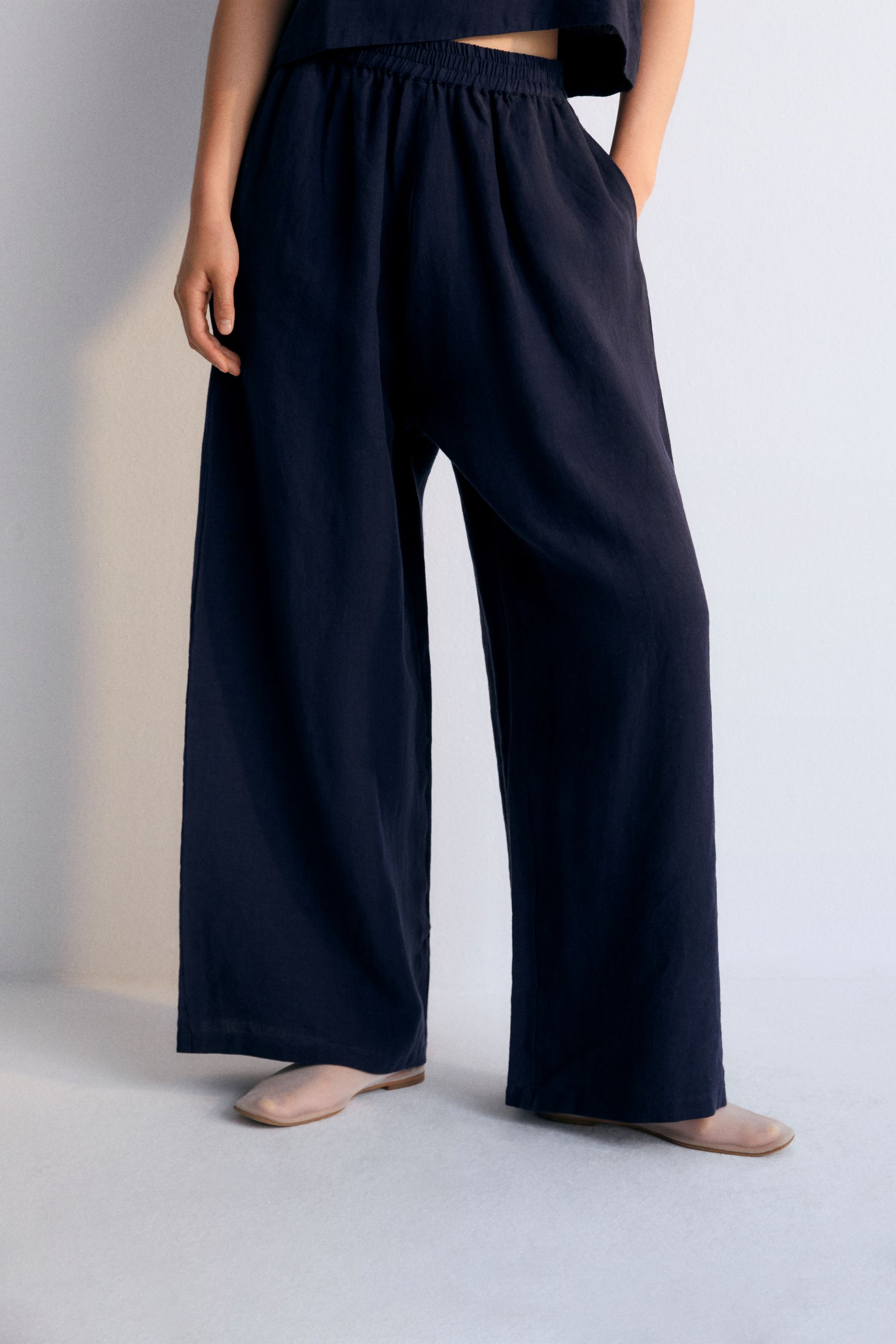 women's straight leg pants 