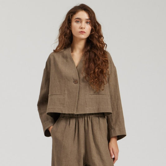 collarless single button cropped blazer